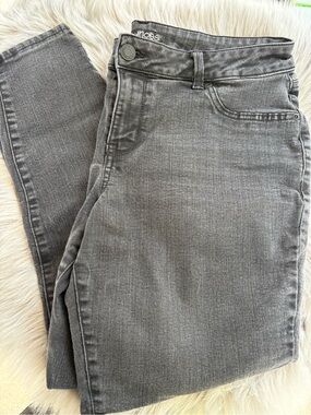 Maurices Women's Black Wash Skinny Jeans